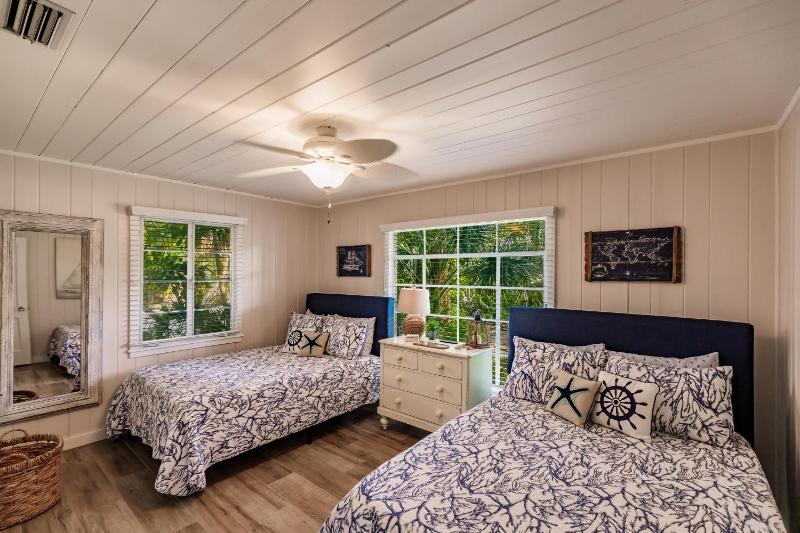 Siesta Key Island Rentals - image 18