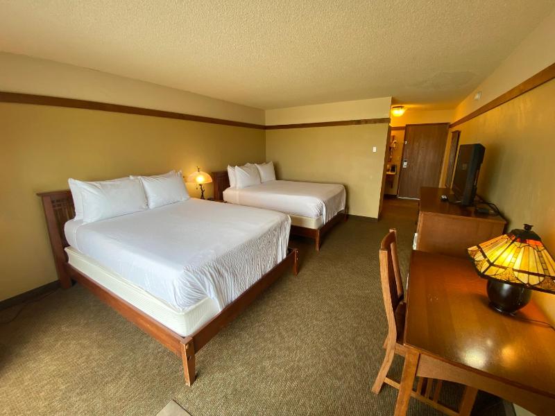Deluxe Double Room with Sea View image 2