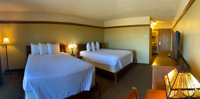 Deluxe Double Room with Sea View image 3