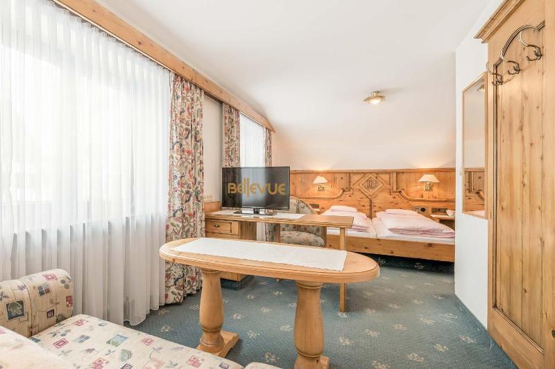 Standard Double Room image 4