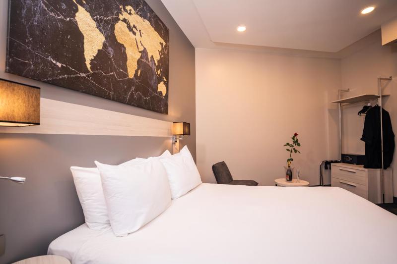 Superior Double or Twin Room image 1