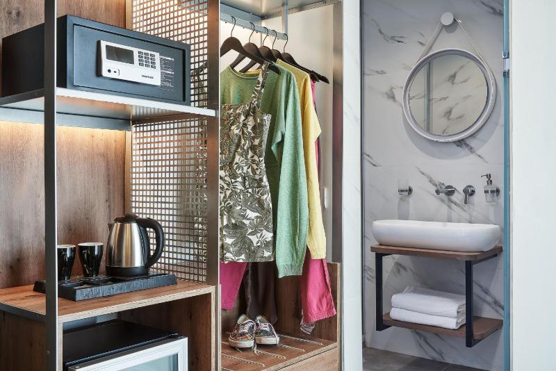 Superior Suite Veranda image 4