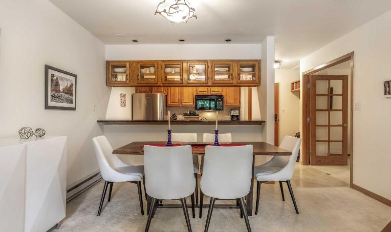 Townsend Place A107 Condo - image 14