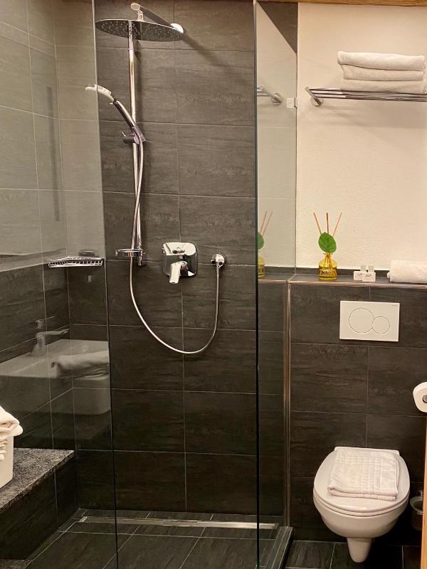3 - Room Apartment image 2