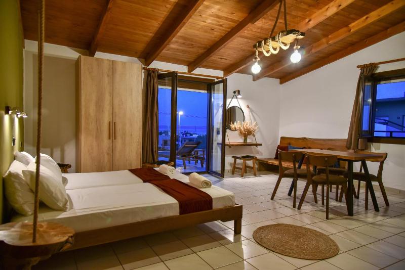 Suite with Sea View image 4