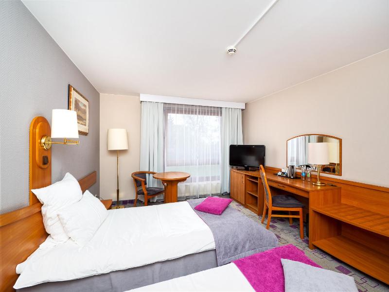 Standard Double Room image 2