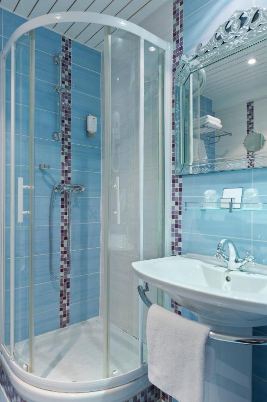 Classic Double Room with Double Bed - Non-Smoking image 4