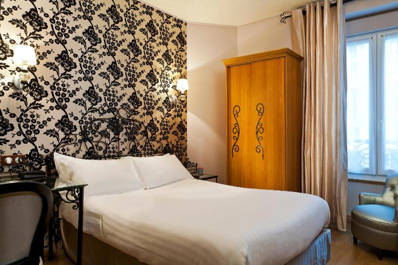 Classic Double Room with Double Bed - Non-Smoking image 1