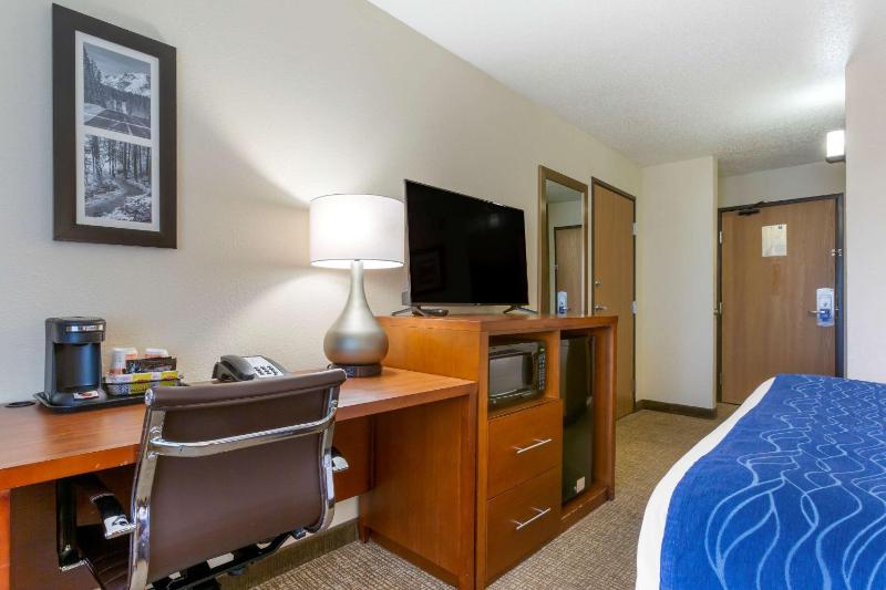 King Room - Non-Smoking image 3