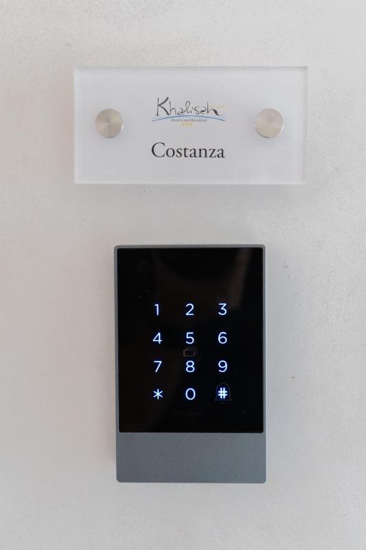 Superior Deluxe Double or Twin Room  image 4