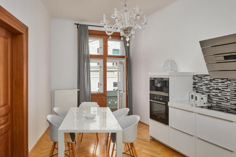 Prague Days - Apartment with Balcony and Amazing View in the Old Town - image 11