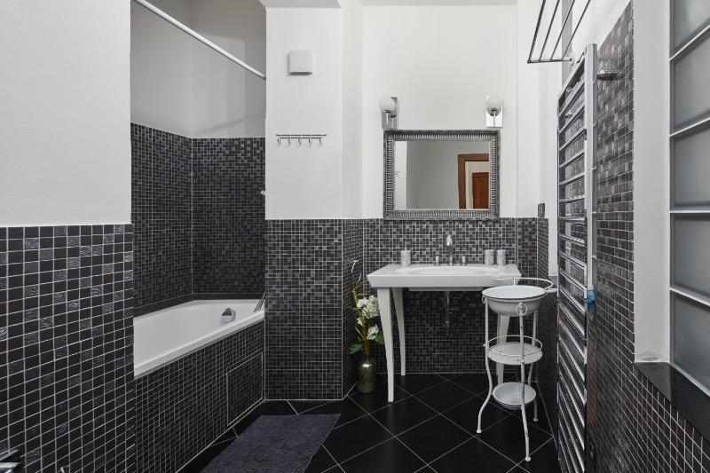 Prague Days - Apartment with Balcony and Amazing View in the Old Town - image 3