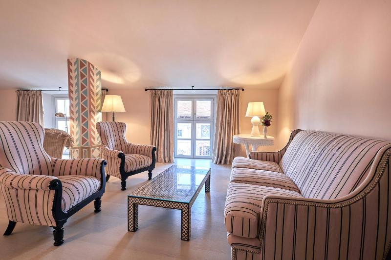 Romantic Penthouse Suite image 1