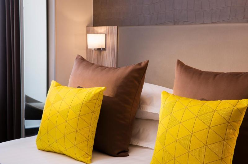 Superior Triple Room image 2