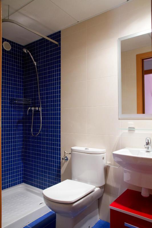 Two-Bedroom Apartment (6 Adults) image 4