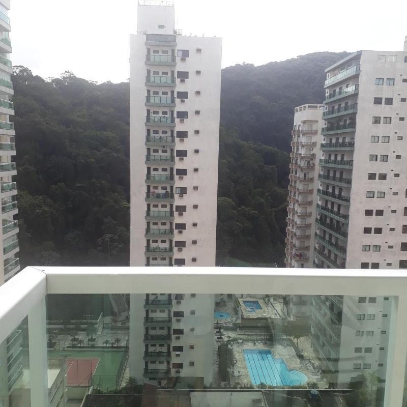 Guaruja ap lindo 200 m da praia - image 9