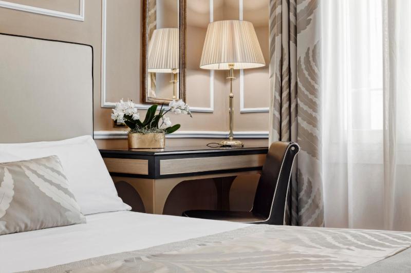 Economy Double Room image 3