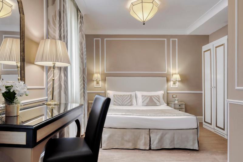 Quadruple Room image 1