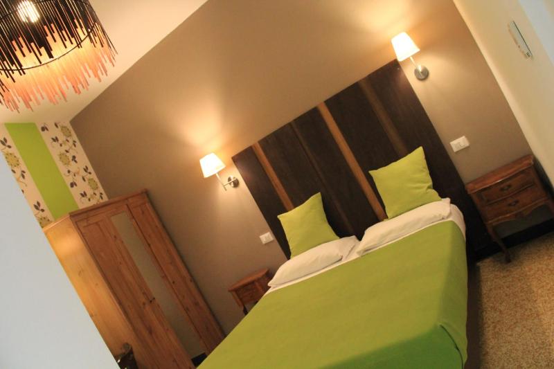 Double Room image 2