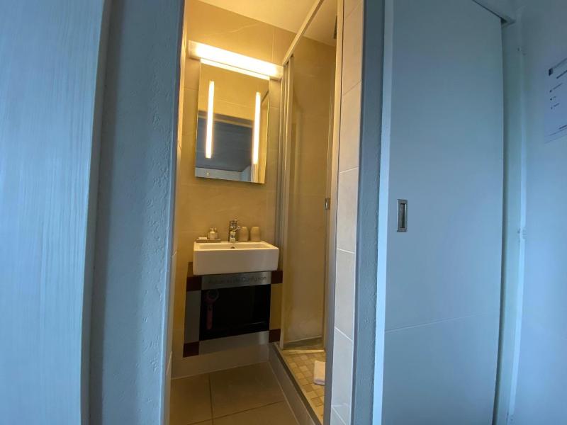Budget Twin Room image 3