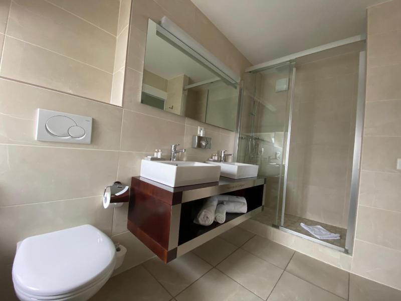 Superior Double Room with Garden View image 4