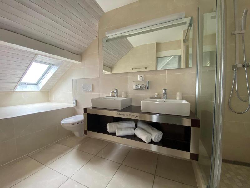 Superior Double Room with Garden View image 3