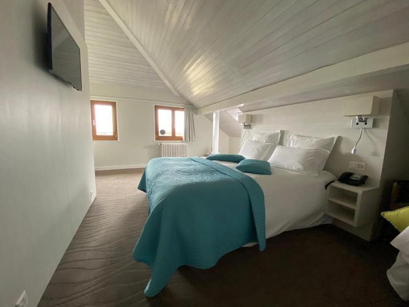 Superior Double Room with Garden View image 1