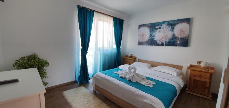 Double Room image 1