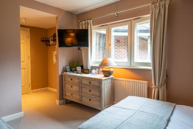 Executive Family Room (2 Adults 2 Children) image 1