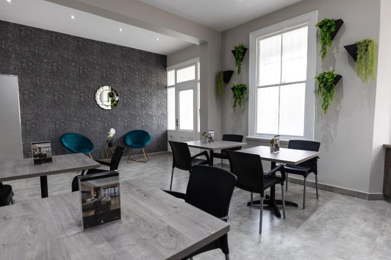 Luxe Suites Boutique Hotel - image 12