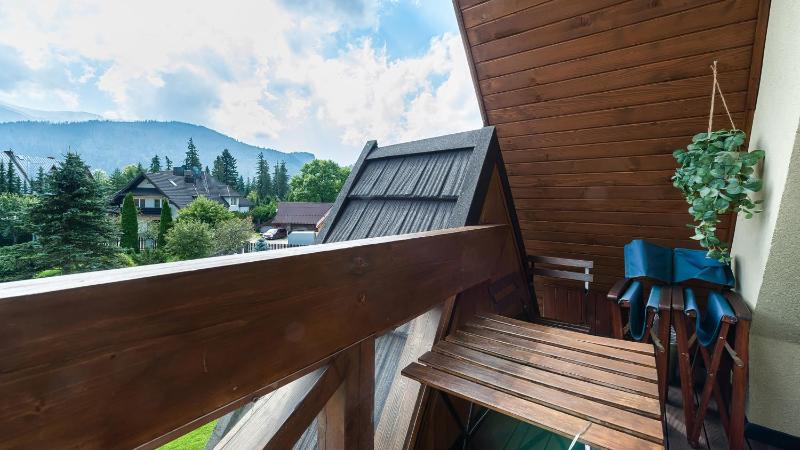 One-Bedroom Apartment image 2