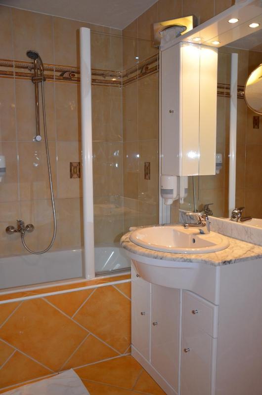 Apartment with Balcony image 3