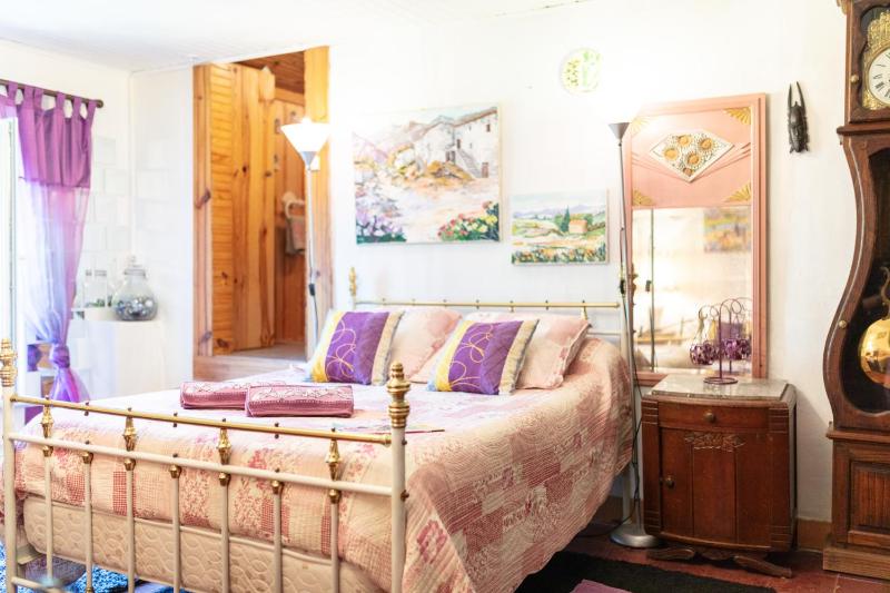 Large Double Room image 1