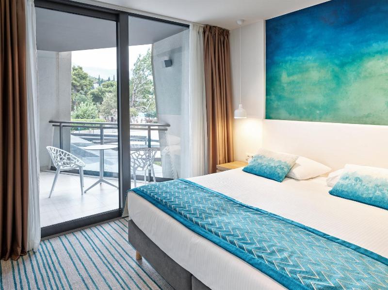Suite with Sea View image 1