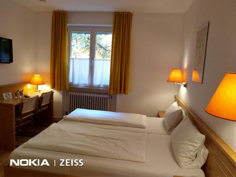 Budget Double Room - Ground floor with courtyard view image 1