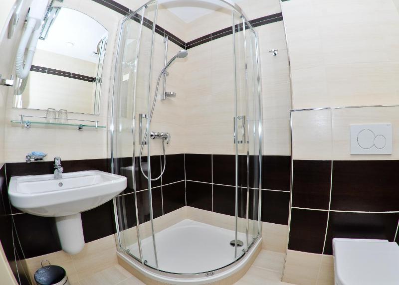 Triple Room image 2