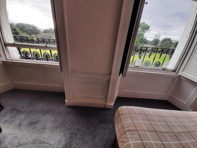 Family Room (4 Adults) image 1