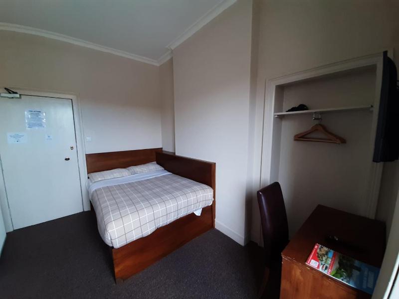 Double Room image 1