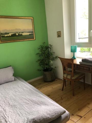 Suite with Garden View image 3