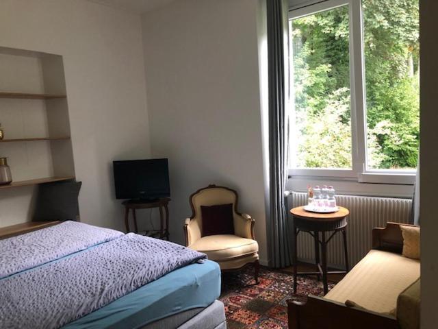 Suite with Garden View image 4