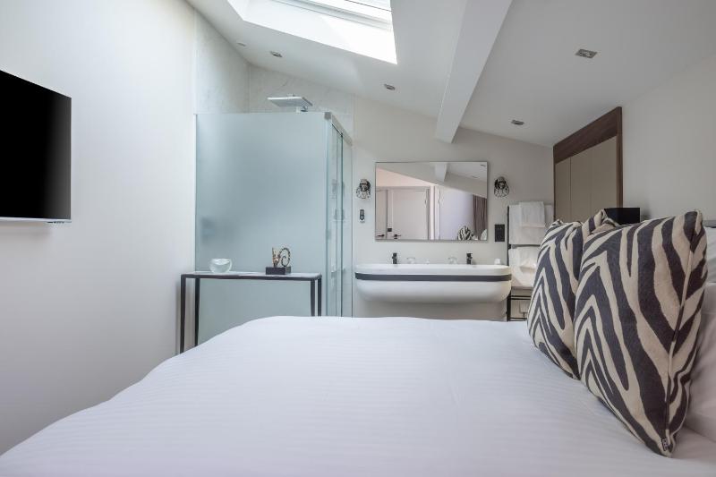 Presidential Suite image 2