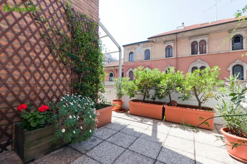 One-Bedroom Apartment with Terrace image 2