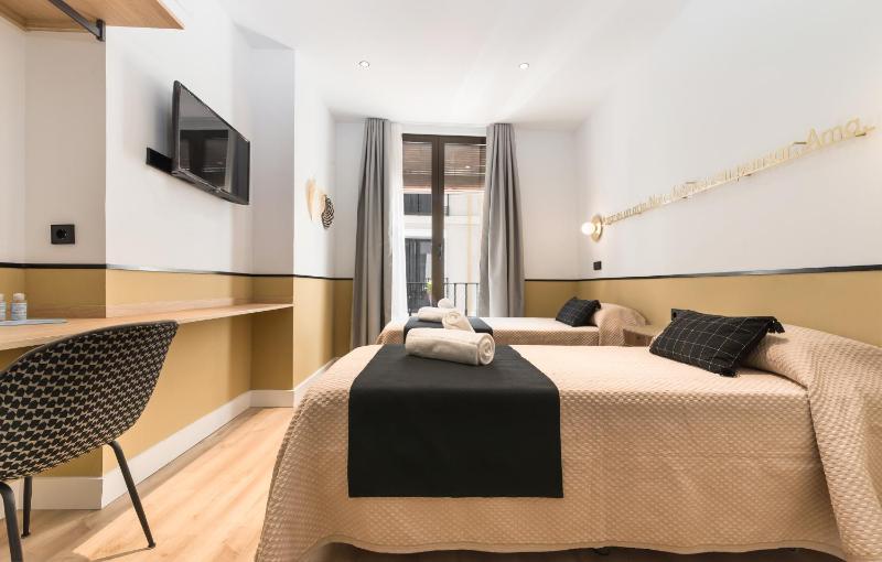 Standard Double Room image 4