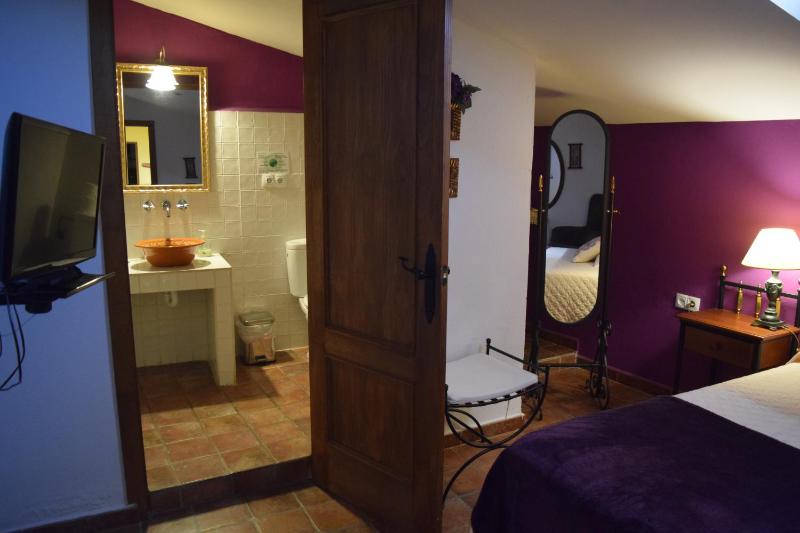 Double or Twin Room image 2