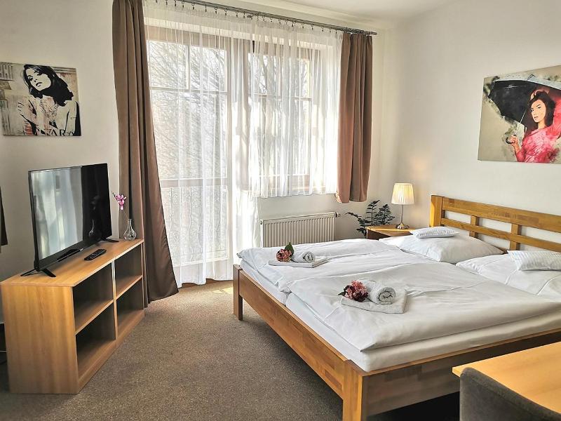 Double or Twin Room with Shower image 1