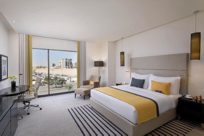 Grand King Room with City View - Non-Smoking