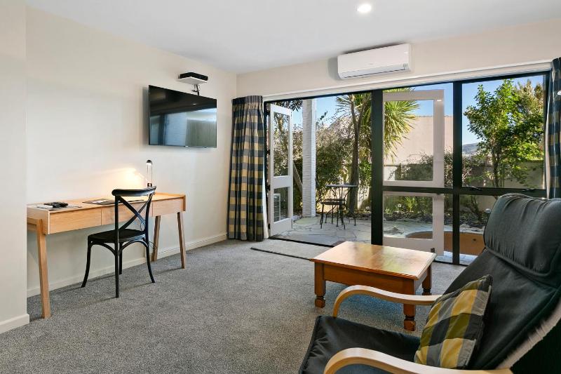Baycrest Thermal Lodge - image 15