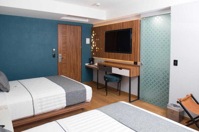 Hotel Flamencos Centro Histórico - image 12