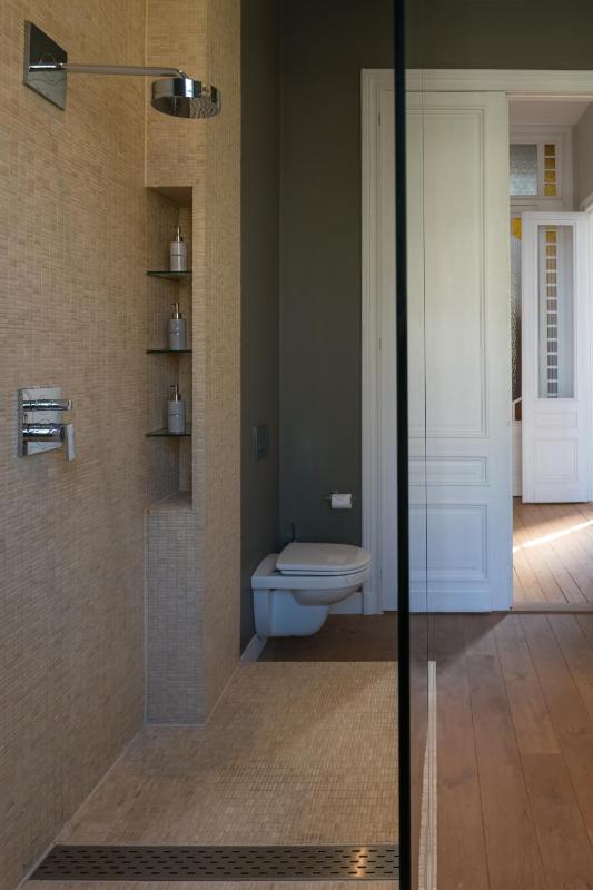 One-Bedroom Suite image 2