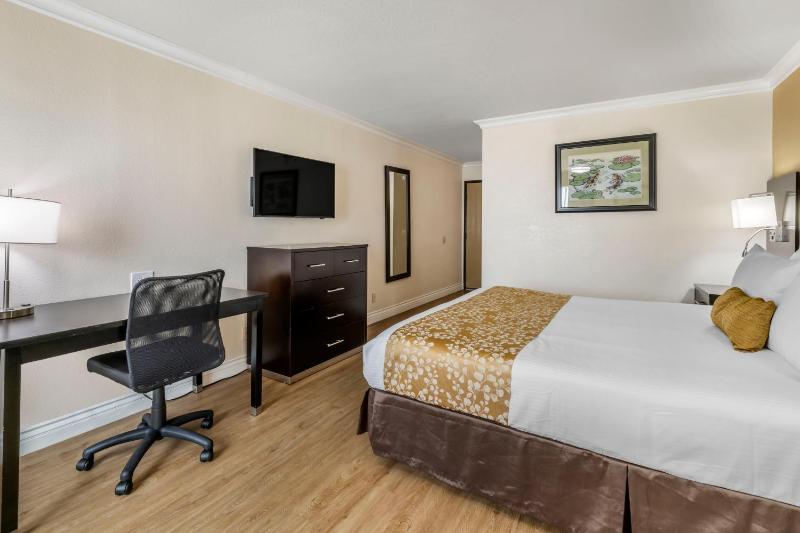 King Room image 2